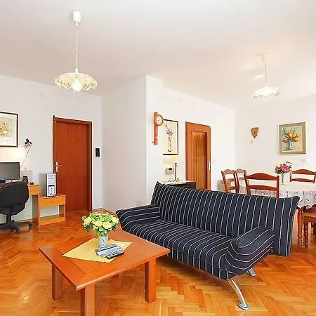 Apartamento Holiday Niko *